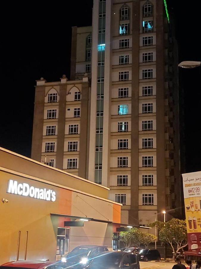 The Viana Apartment IV Кота Бару Екстериор снимка